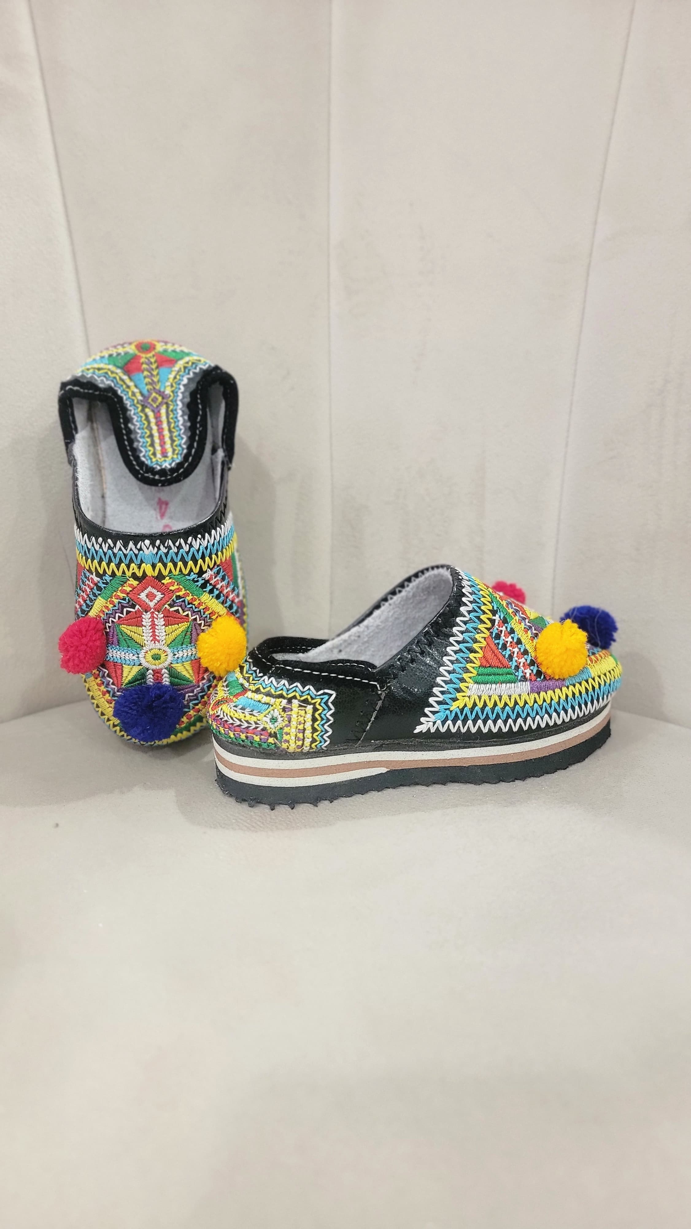 Babouche artisanat marocain pour fillettes