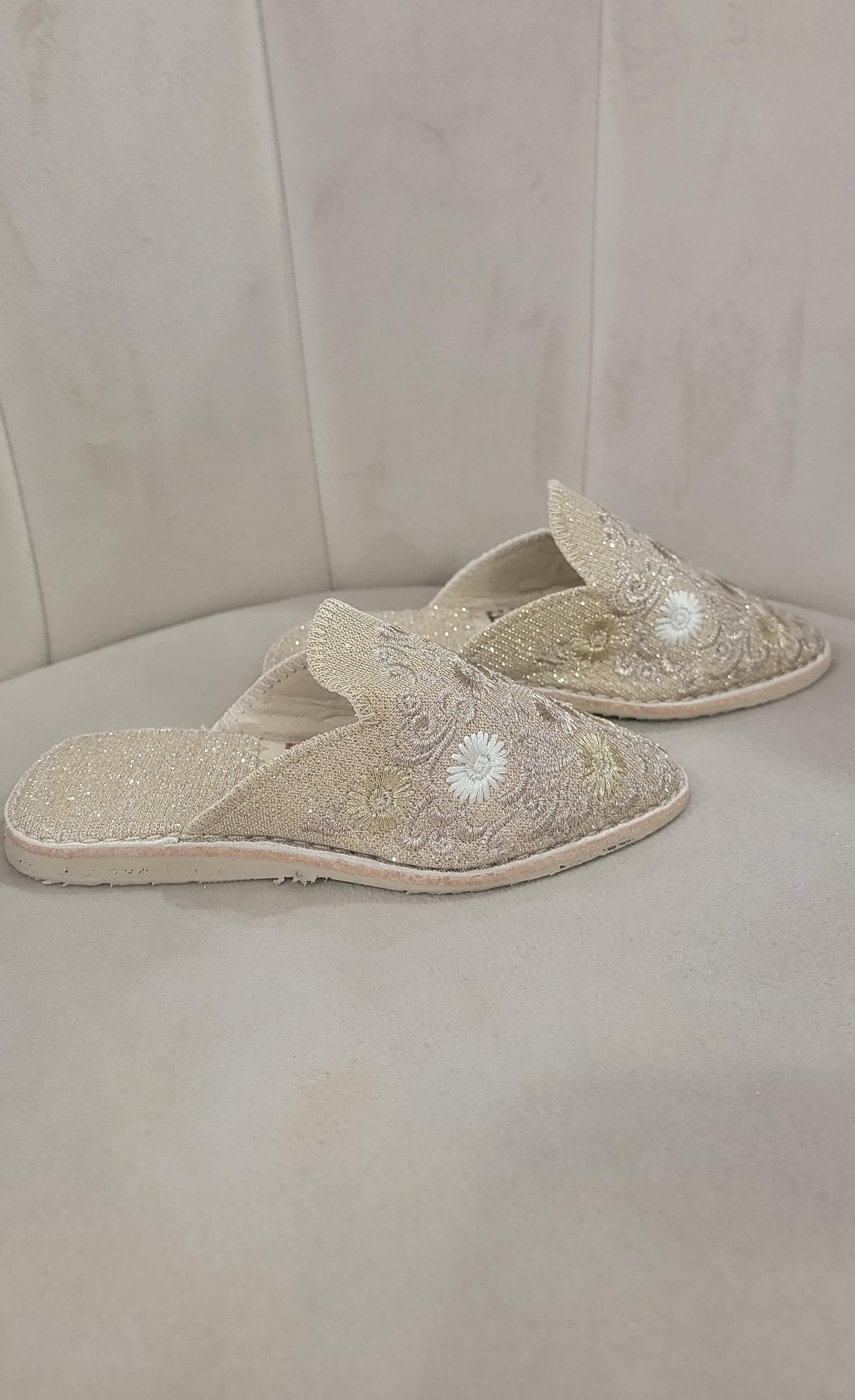 Babouche artisanat marocain pour fillettes